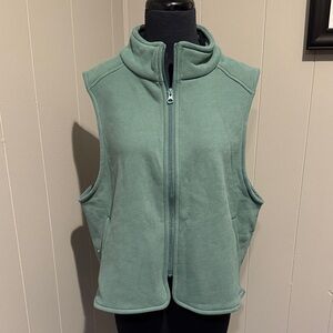 B34 Yelete Women's Large Soft Full Zip Green Vest